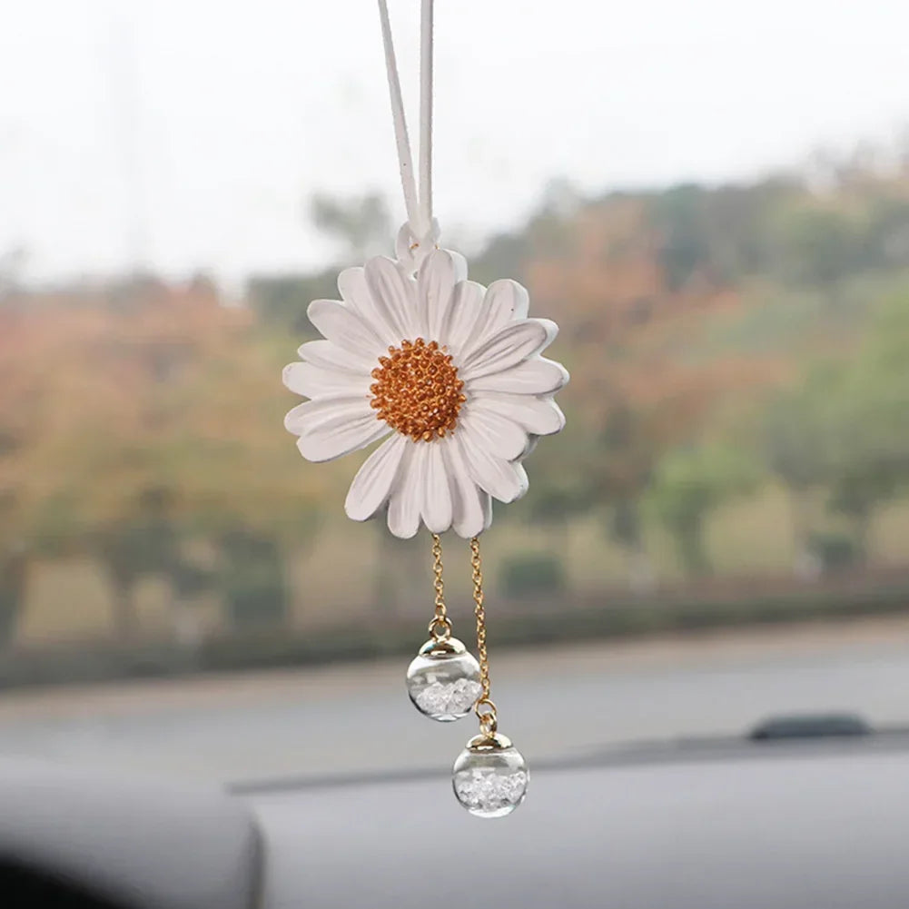 Daisy Car Rearview Mirror Pendant – Cute Floral Hanging Ornament
