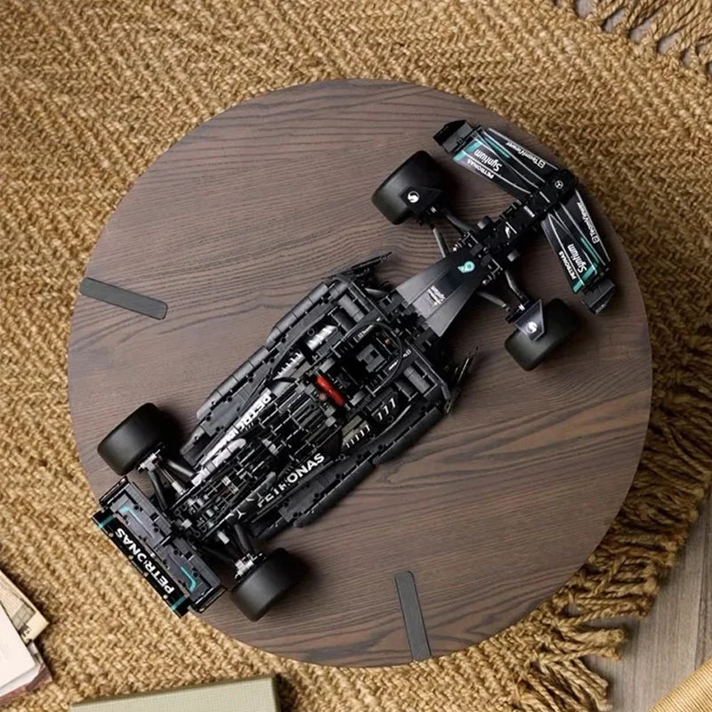 Mercedes-AMG F1 W14 E Performance Model kit