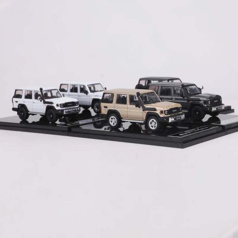 Mini Toyota Land Cruiser LC76 / LC70 SUV – Model Car - Black right