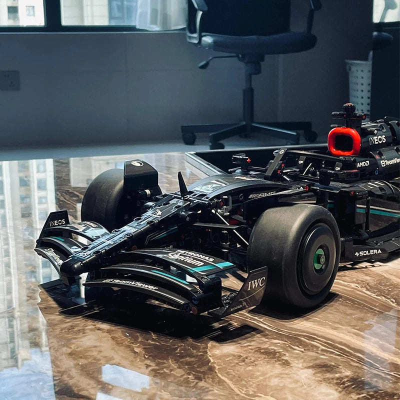 Mercedes-AMG F1 W14 E Performance Model kit