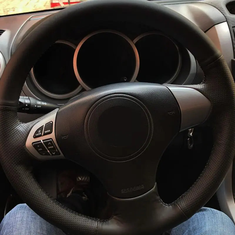 Suzuki Grand Vitara Stitch-On Steering Wheel Cover