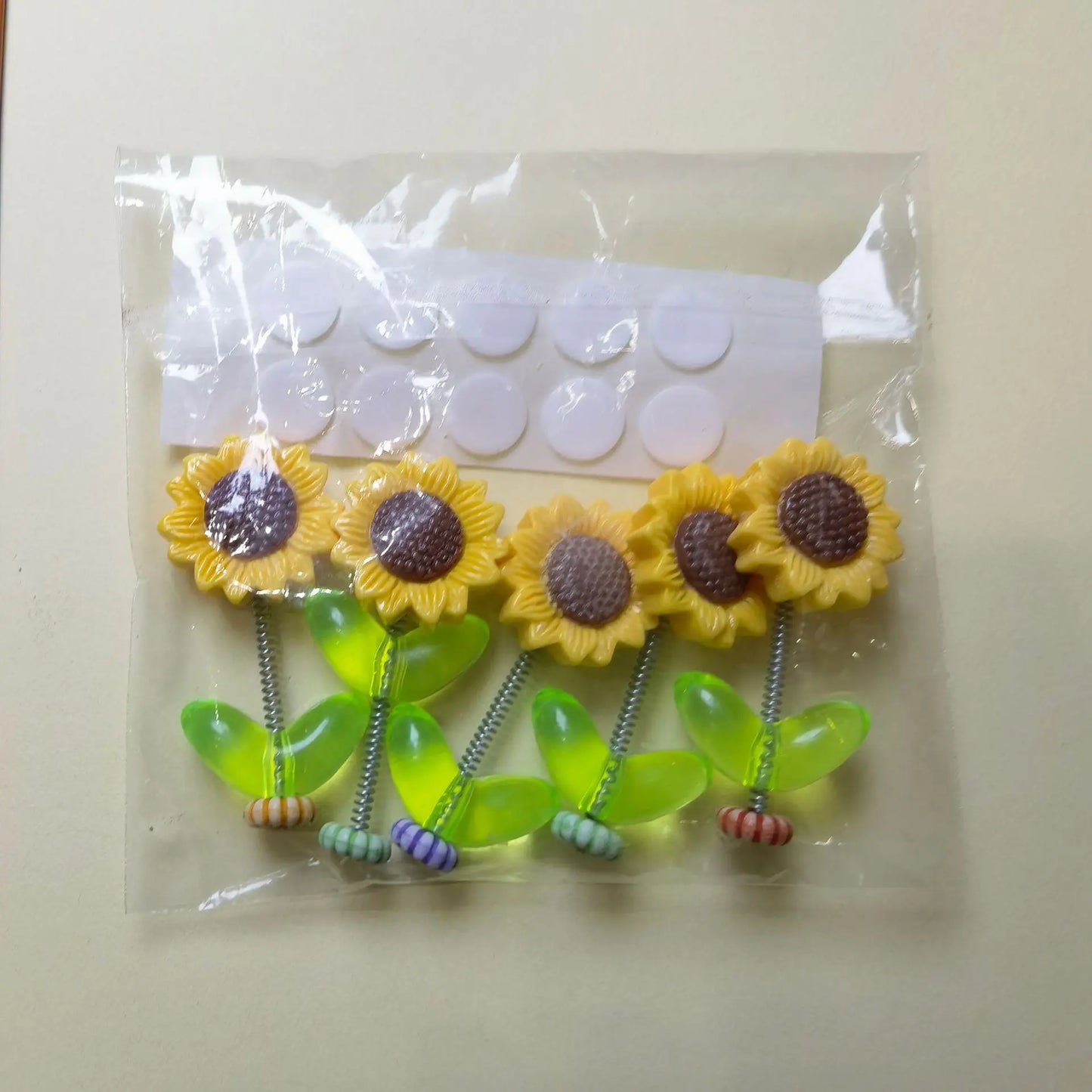Shaking Sunflower Car Dashboard Ornament with Bobblehead Spring