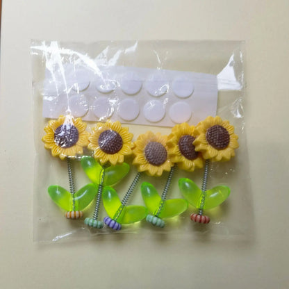 Shaking Sunflower Car Dashboard Ornament with Bobblehead Spring