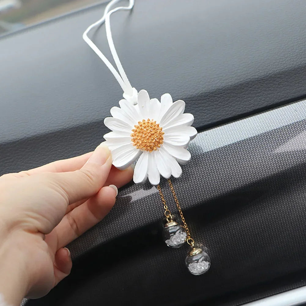 Daisy Car Rearview Mirror Pendant – Cute Floral Hanging Ornament