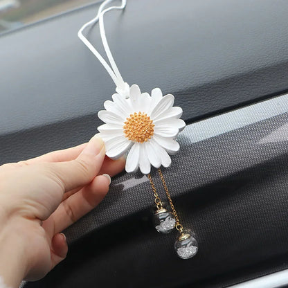 Daisy Car Rearview Mirror Pendant – Cute Floral Hanging Ornament