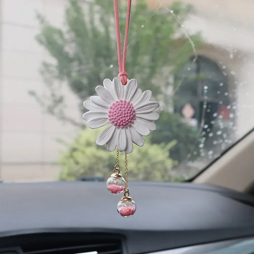 Daisy Car Rearview Mirror Pendant – Cute Floral Hanging Ornament