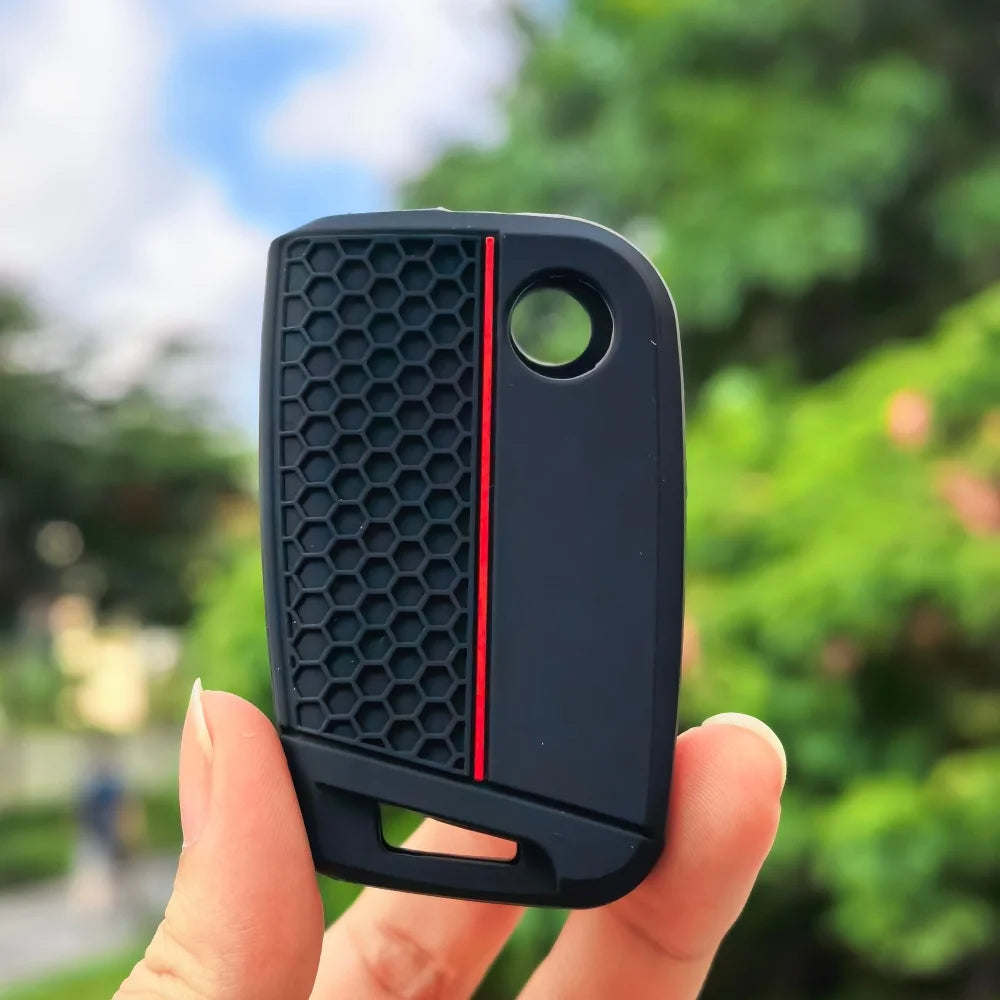 VW Golf 7 & Skoda Octavia Key Case — Red or Blue Trim