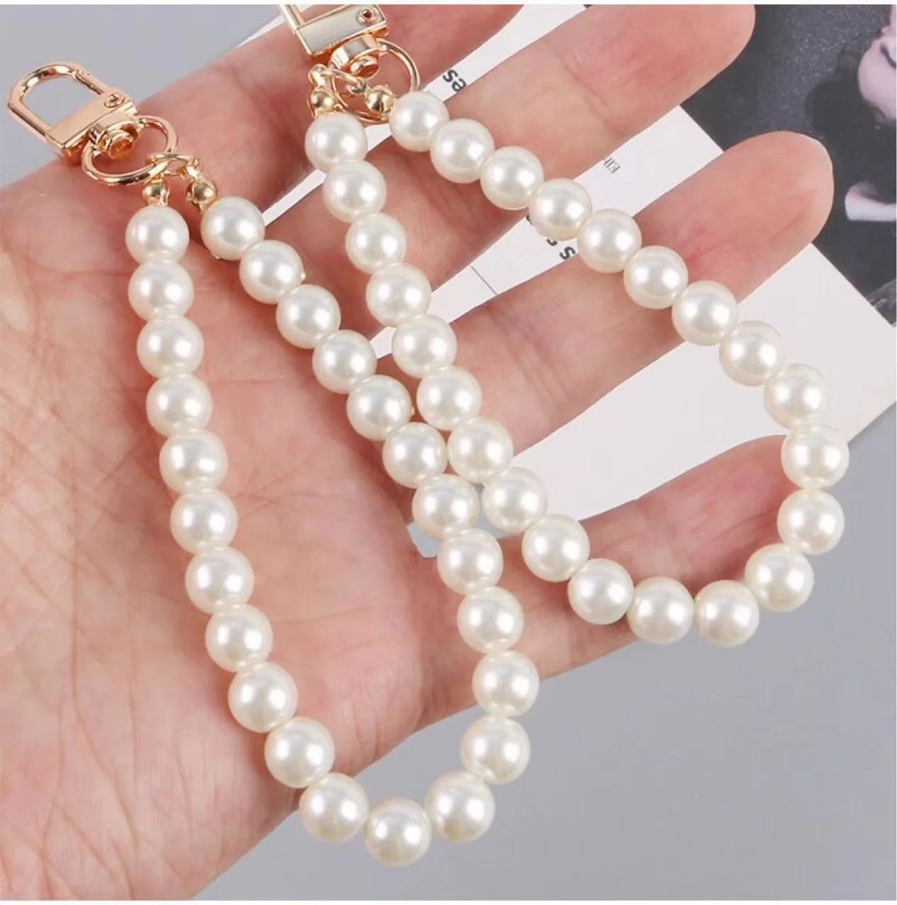 Pearl Shell Bead Keychain - Shiny Phone Bag Charm Accessory