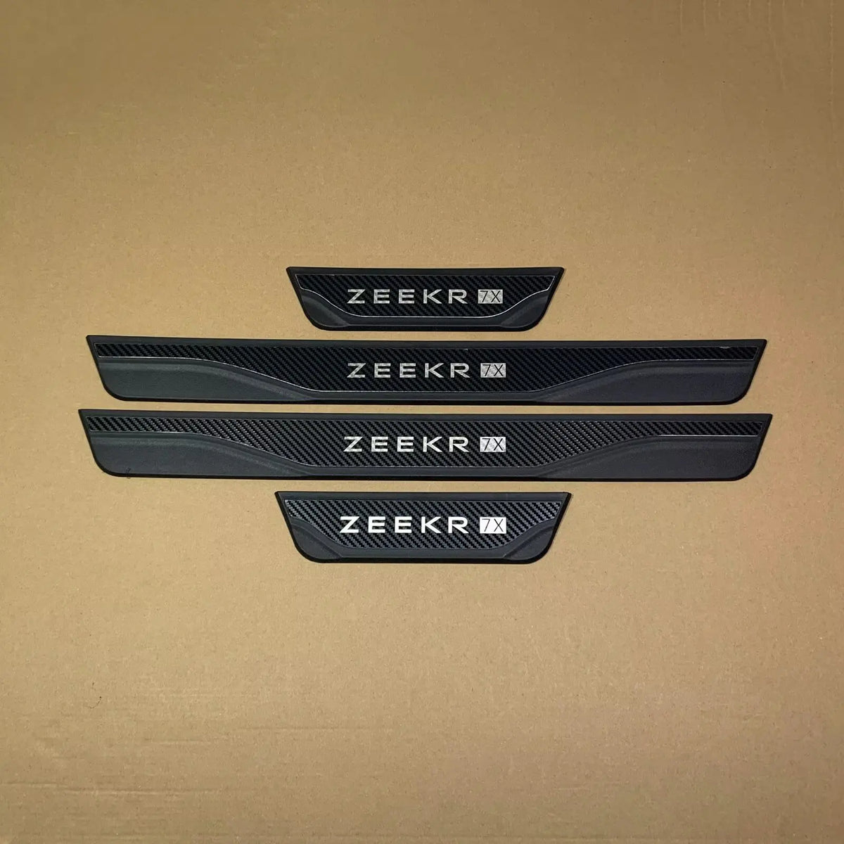 Geely Zeekr 7X Door Sill Scuff Plate Protector - Carbon Fiber Black