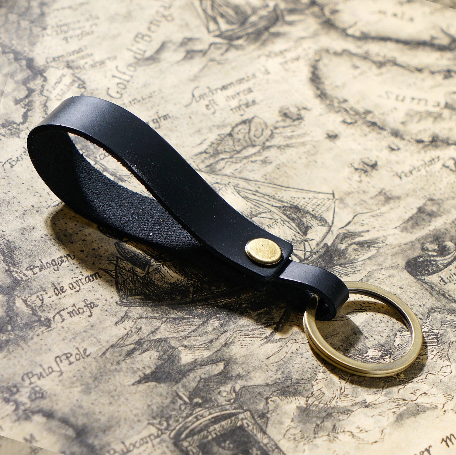 Top Grain Leather Keyring — Minimalist, 7 Colours - black
