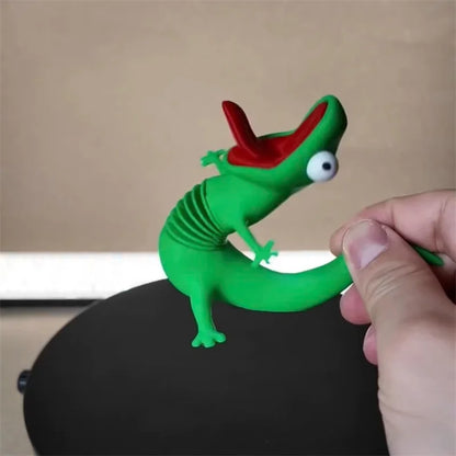 Cute 3D Printed Swinging Head Lizard Car Dashboard Decor