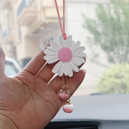 Daisy Car Rearview Mirror Pendant – Cute Floral Hanging Ornament