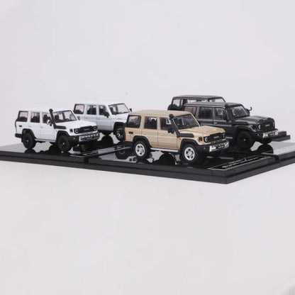 Toyota Land Cruiser LC76 / LC70 SUV – Model Car - Black right