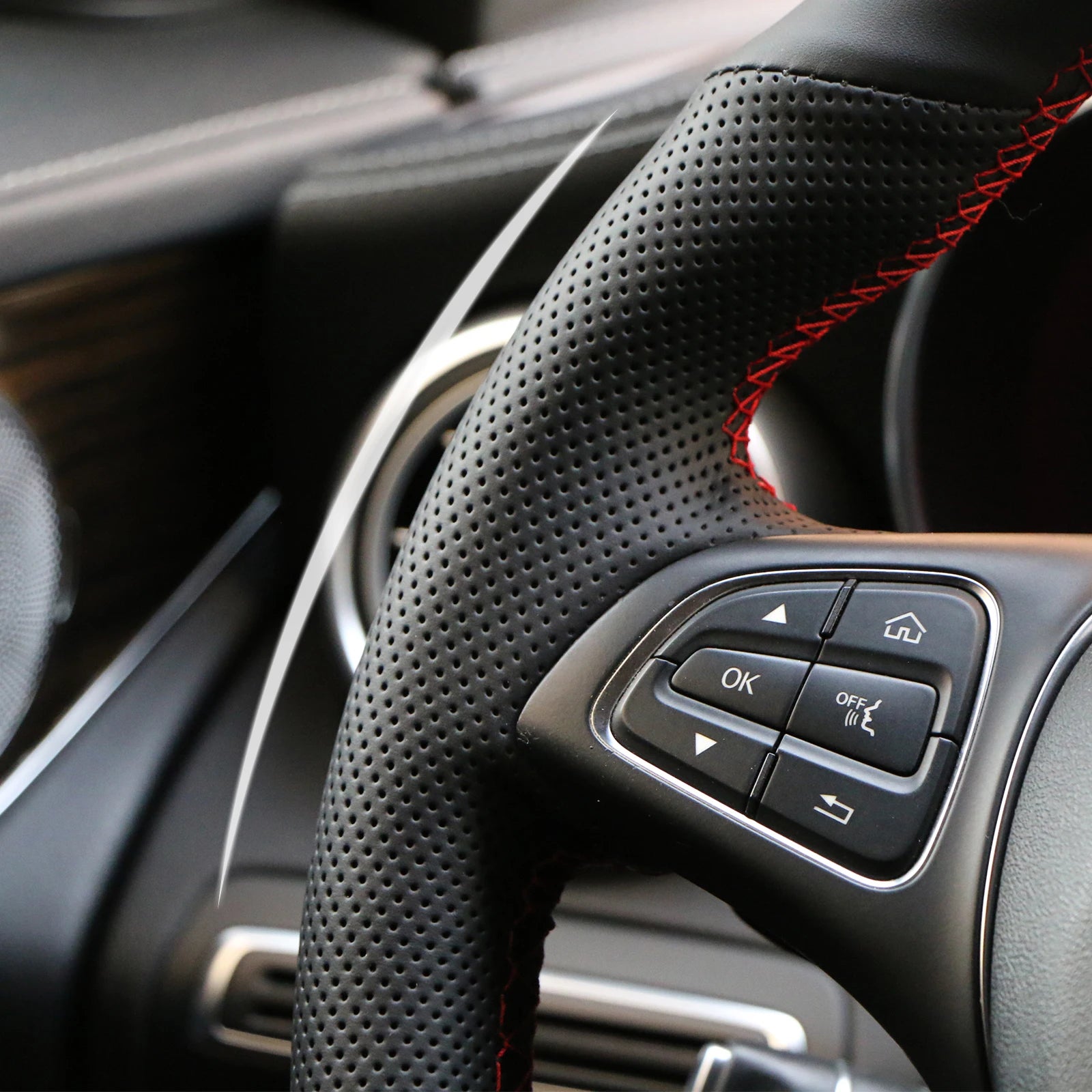 Renault and Dacia Stitch-On Steering Wheel Cover