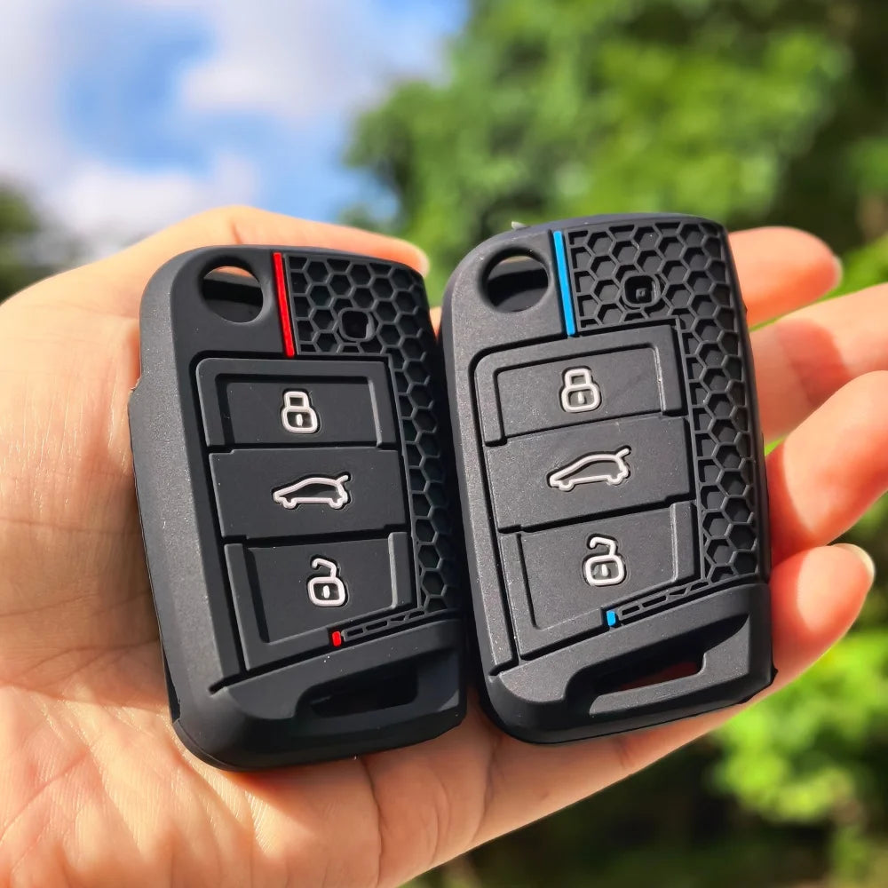 VW Golf 7 & Skoda Octavia Key Case — Red or Blue Trim