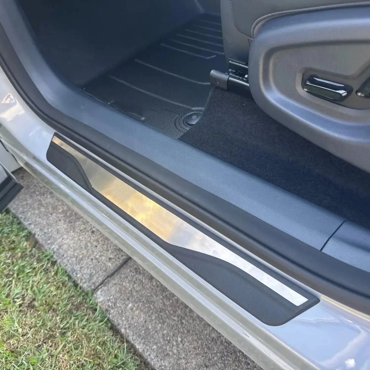 Geely Zeekr 7X Door Sill Scuff Plate Protector