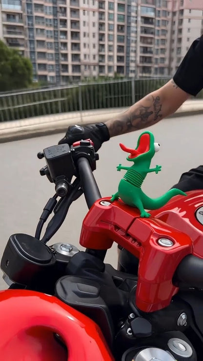 Cute 3D Printed Swinging Head Lizard Car Dashboard Decor